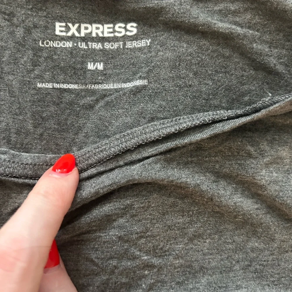 Express Tshirt bundle of 5 - Picture 7 of 11